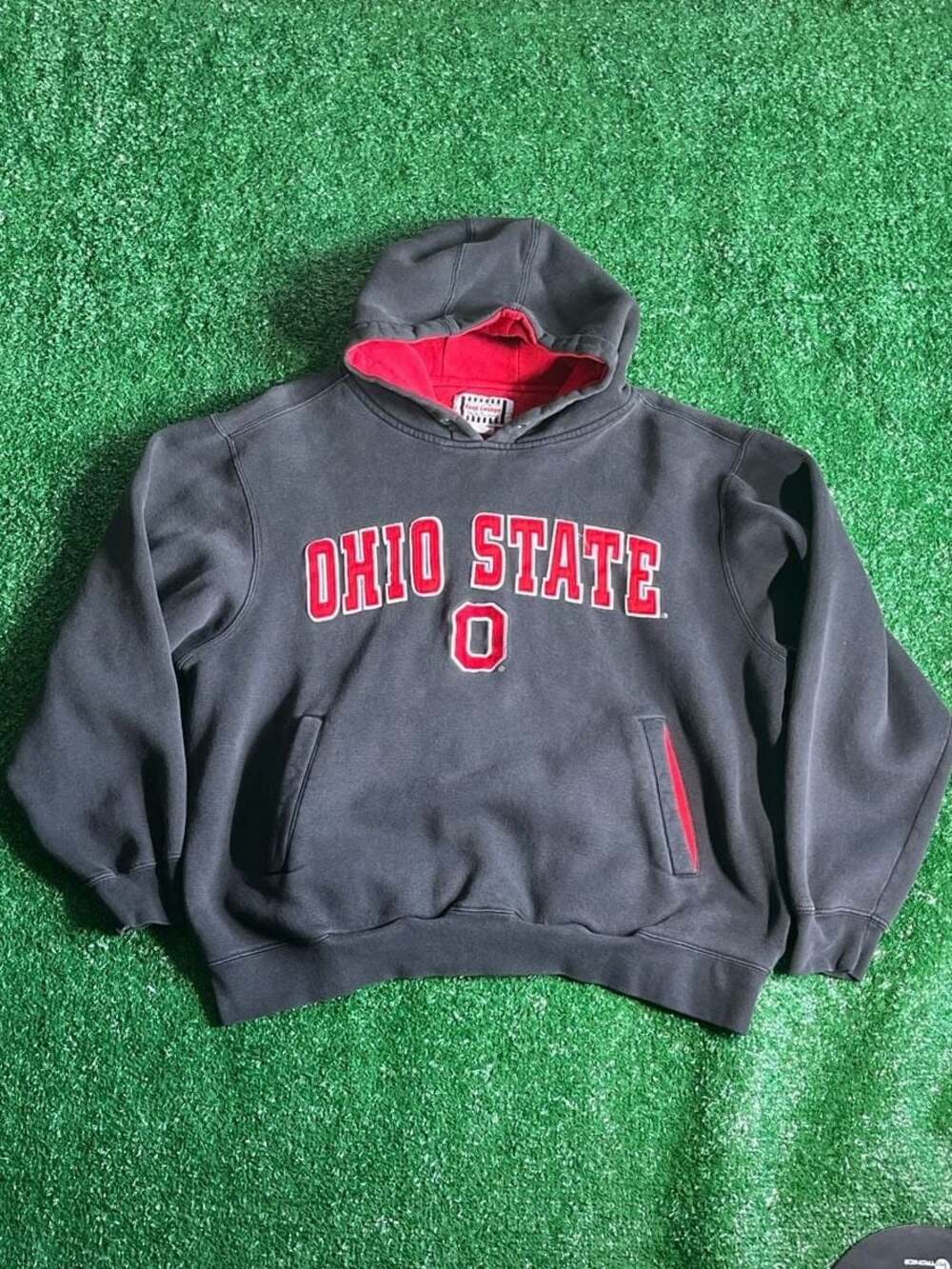 Vintage Foot Locker Team Edition Ohio State Buckeyes Embroidered Hoodie